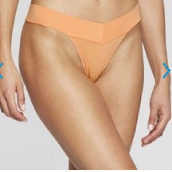 Ladies seamless thong underwear - Picture 1 of 4